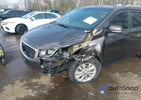 2015 Kia Sedona Lx z USA, uszkodzony, nr VIN KNDMB5C1XF6073217